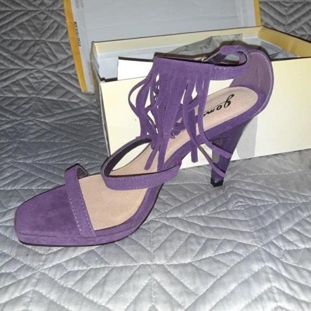 Gomax Purple Suede Fringed Ankle Strap Heels NWT size 6.5